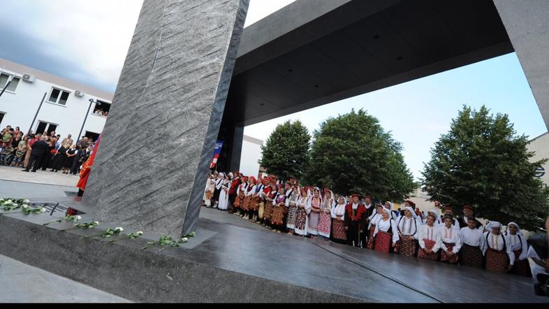 knin, nevihta, odkrivanje spomenika