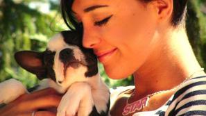 Sanja naj bi ostala sama.