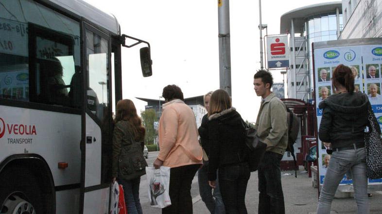 Mestni potniški promet je s pocenitvijo vozovnic pozornost potnikov že pritegnil