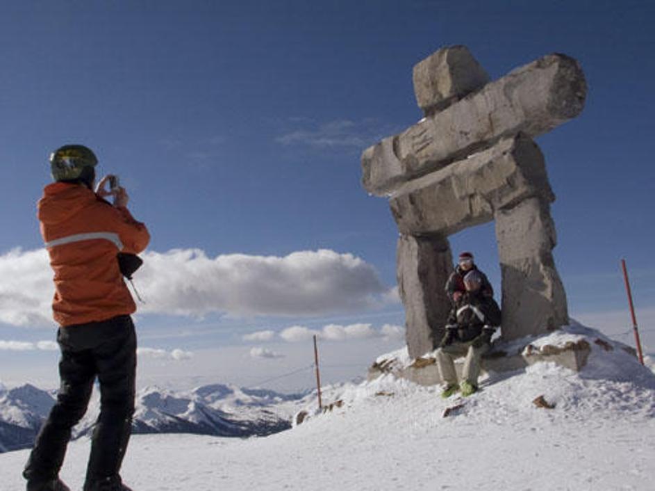 Inukshuk na gori Whistler. Več jih poglejte v fotogaleriji. (Foto: Reuters)