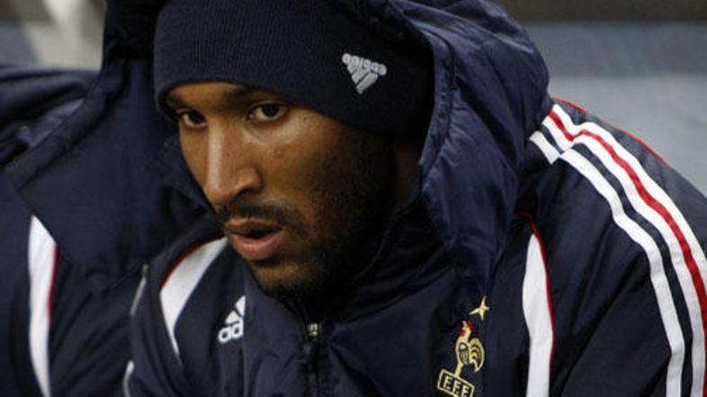 Francoski reprezentant Nicholas Anelka se seli na Stamford Bridge.