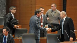 Glasovanje o zaupnici vladi Boruta Pahorja.