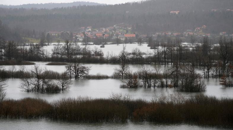 poplave Slovenija Laze