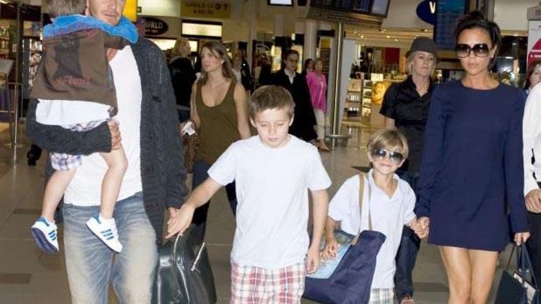 Družina Beckham je razpeta med Evropo in ZDA.