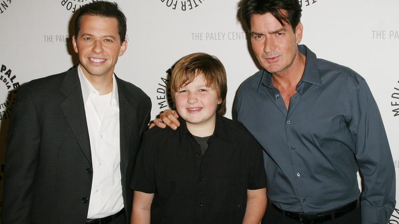 Angus T. Jones, dva moža in pol