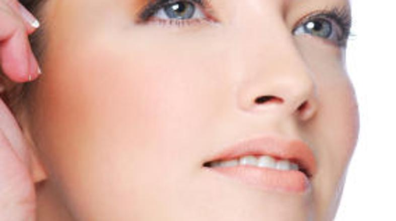 Za bolj poudarjen pogled maskaro nanesite dvakrat.