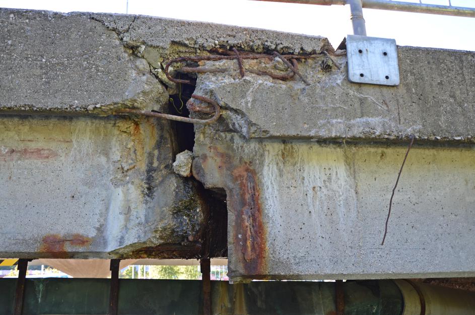 Zapora mostu v Kranju