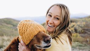 pes, kužek, ženska