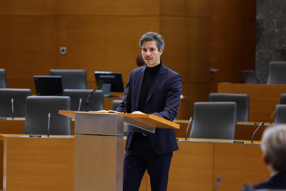  | Avtor: Državni zbor