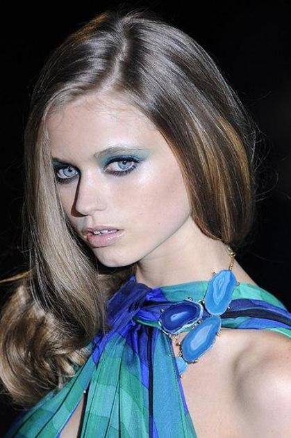 Modni tedni, modne revije, ličenje