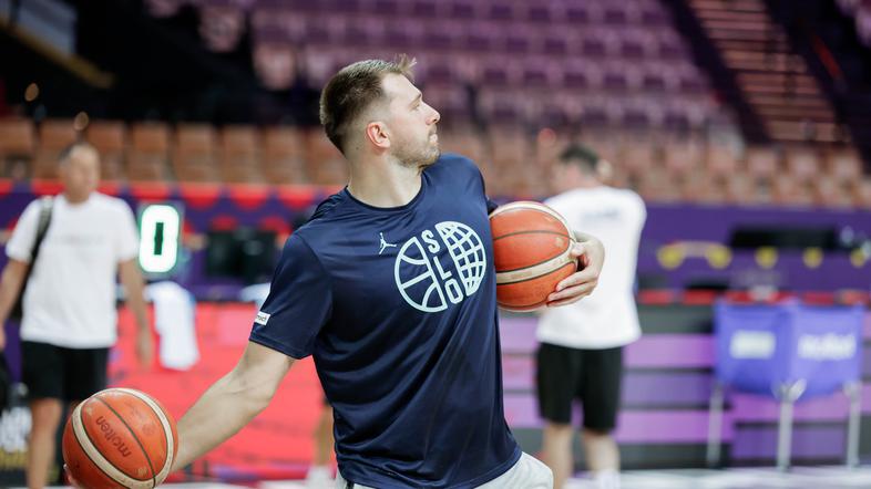 trening košarkarske reprezentance slovenije, luka dončić