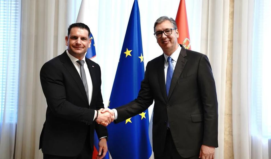 Vučić s Stevanovićem tudi o vprašanju "nasledstva nekdanje skupne države"