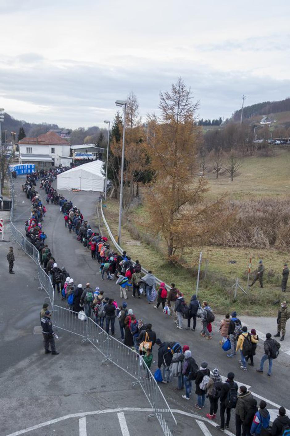 begunci, šentilj, meja | Avtor: EPA