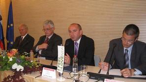 Udeleženci konference (z leve): Philip Riddle, izvršni direktor Visit Scotland, 