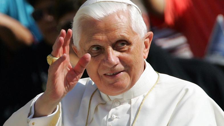 Benedikt XVI. bo postal šele drugi papež v zgodovini po Janezu Pavlu II. leta 19