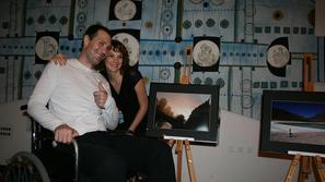 Terapija na rehabilitacijski kliniki v Luzernu bo samostojnega fotografa Dejana 