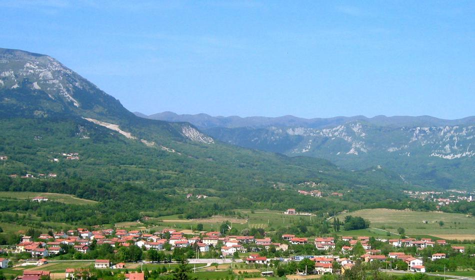 Trojnega morilca že čaka obnovljena hiša