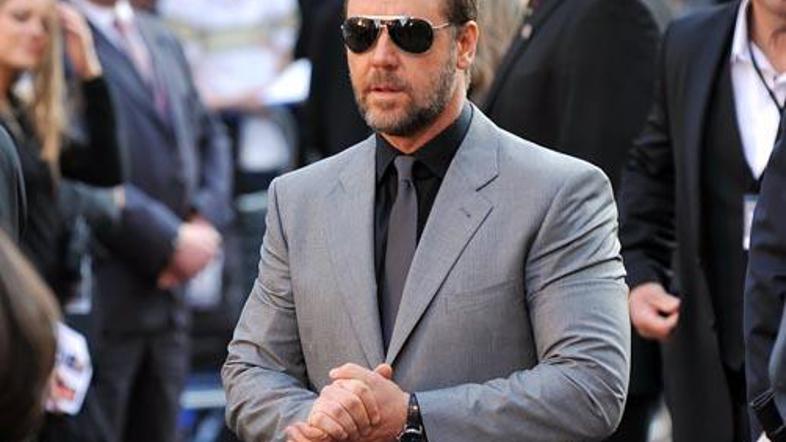 Bo Russell prevzel vlogo junaka Robina Hooda?