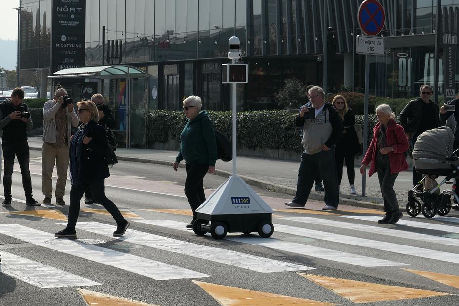 avtonomni robot IPA2X | Avtor: Matija_Janežič