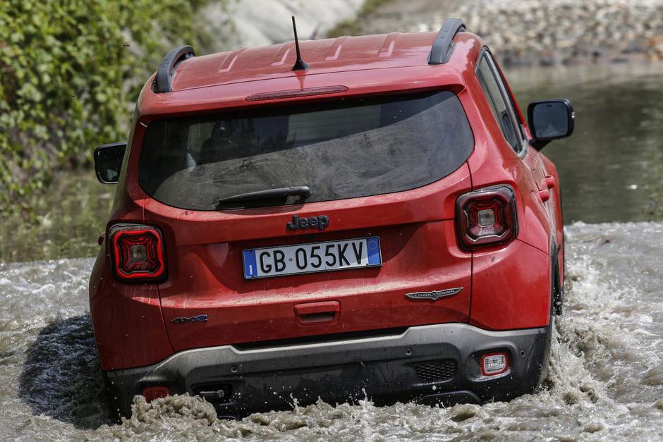 jeep renegade in compass 4xe | Avtor: Jeep