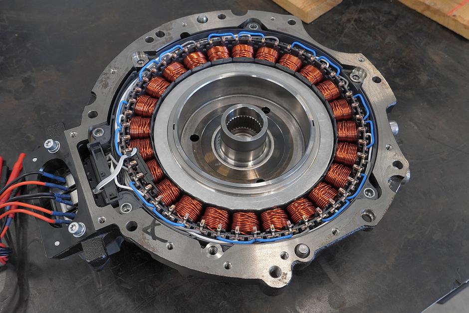 Renault hibridni menjalnik Mirna Peč | Avtor: Matija_Janežič