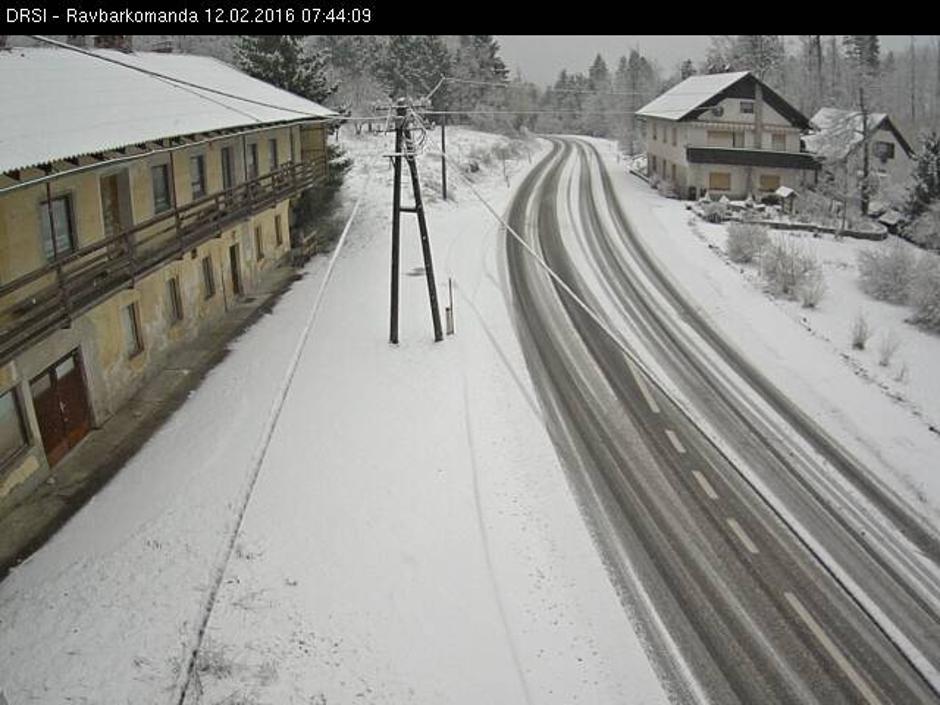 Sneženje na cestah | Avtor: Prometna kamera (PIC)