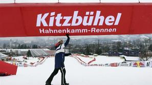 Kitzbühel smuk trening priprava napis cilj ciljna arena