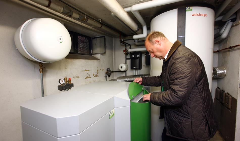 Za uro dela mu je zaračunal 144 evrov in še toliko prevoznih stroškov