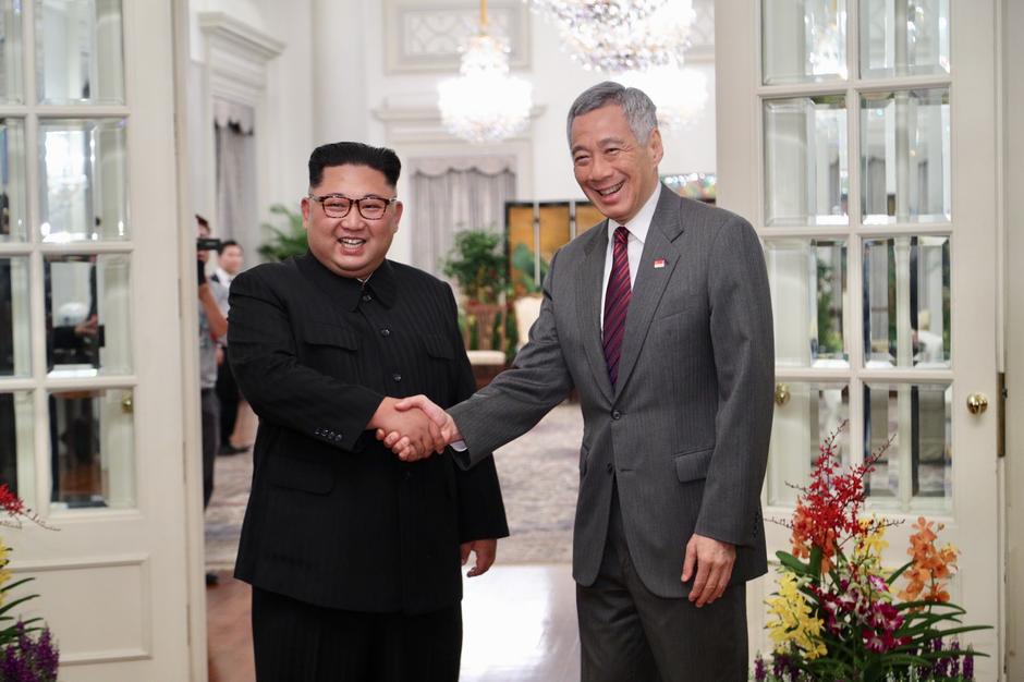 Kim Jong-un prispel v Singapur, srečanje s singapurskim premierjem | Avtor: epa