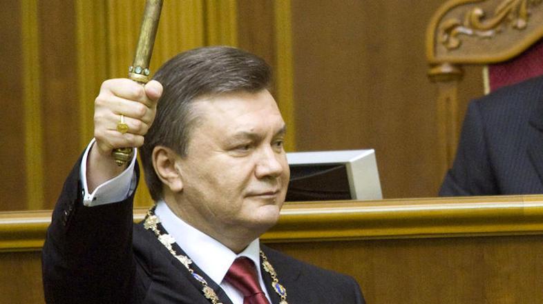 Janukovič med prisego v parlamentu. (Foto: Reuters)