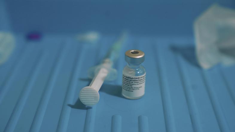 Covid-19, cepljenje, Pfizerjevo cepivo