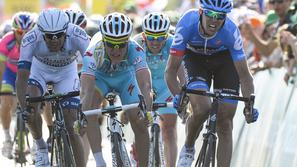 Luka Mezgec (levo) ciljni sprint Shimano