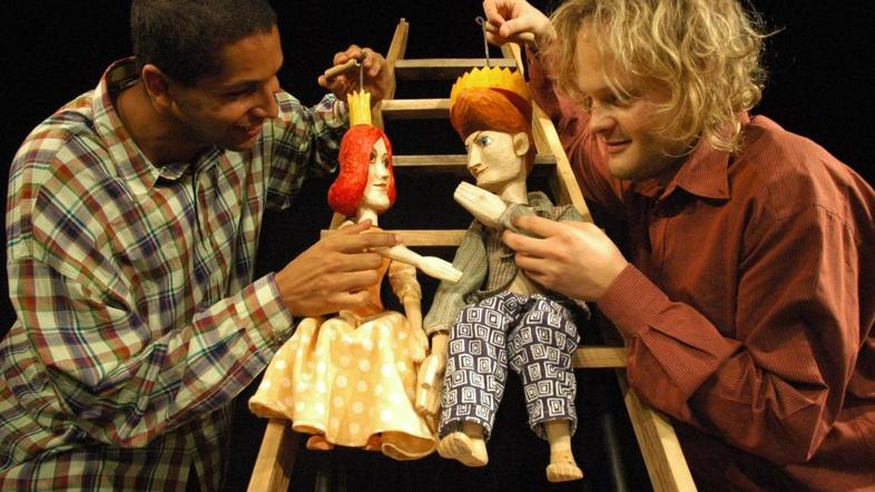 V predstavi igrata Jose in Tomislav Tomšič. (Foto: Mini Teater Ljubljana)