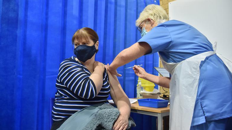 Covid-19, cepljenje, Pfizerjevo cepivo