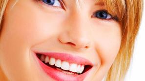 Večini belino zob pričara zobozdravnik, marsikaj pa lahko naredite tudi sami. (F