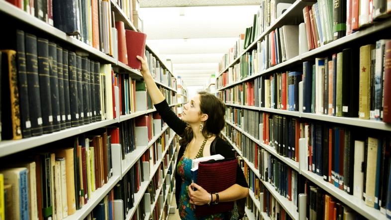 zivljenje25.08.08....knjiznica...knjige....foto:iStockphoto...