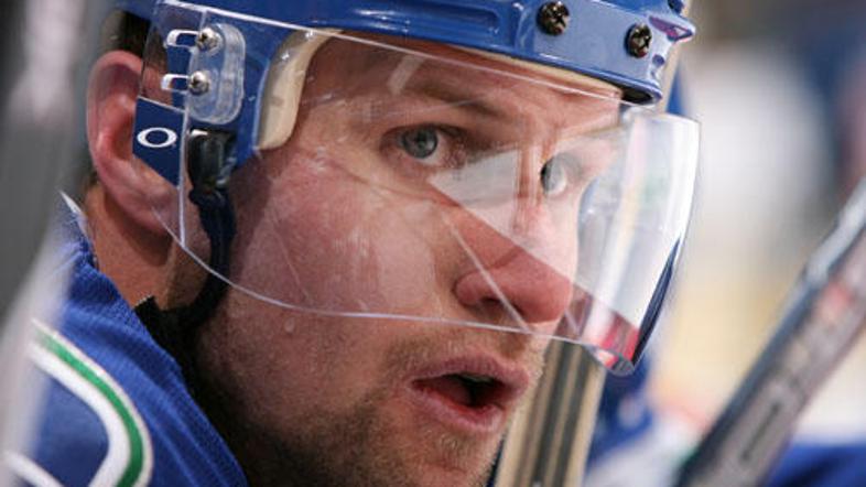 Markus Näslund po 12 letih zapušča moštvo Vancouvra.