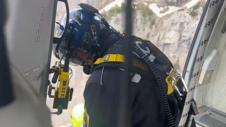 Reševanje s helikopterjem