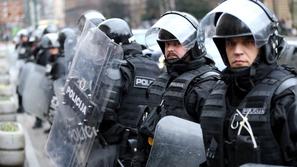 policija bosna ščit čelada