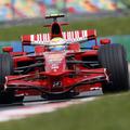 Felipe Massa je bil s Ferrarijem najhitrejši na prvem treningu pred VN Francije.