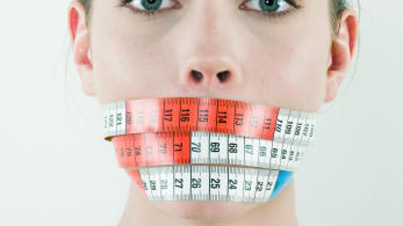 Če imate težave s prekomerno težo, začnite s spremembo prehrane.