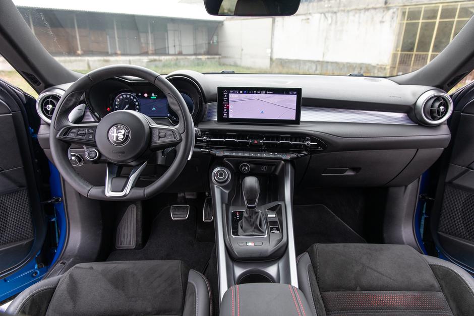 PRIMA test C-SUV, november 2022 , alfa romeo tonale | Avtor: PRIMA