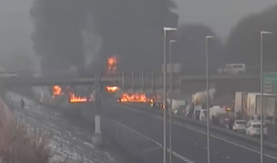 Huda prometna nesreča: Na avtocesti gori