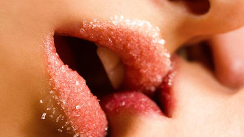 Najprej strast nato ljubezen. Foto: Shutterstock