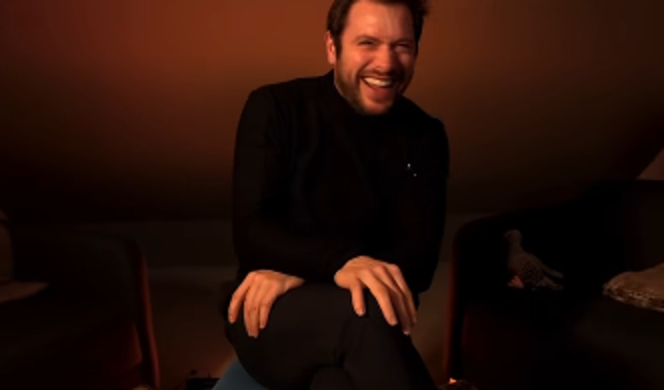 Napaka med pogrebom župnika Marina Goloba nasmejala do solz