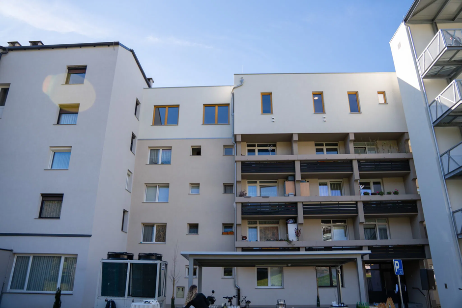 Prenovljen blok Ravne | Avtor: Koroške novice