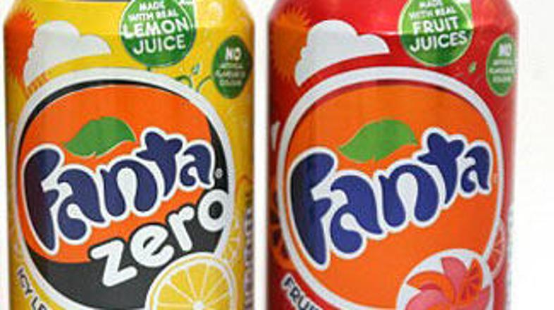 Znanstveniki so pozvali Coca-Colo, naj iz napitkov, ki jih proizvaja, odstrani v