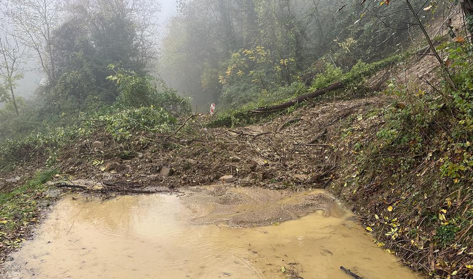 V Goriških brdih se je sprožil nov plaz, takšno je trenutno stanje