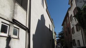 slovenija 08.10.13. zadnja stran zgradbe rtv koper (levo), foto: suzana kos