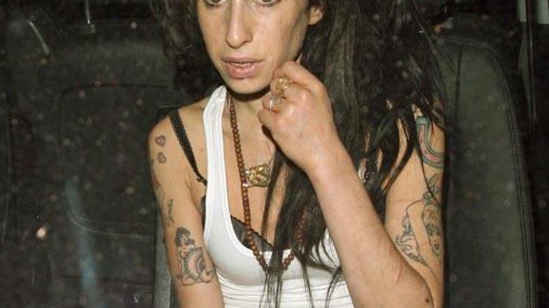 Njen oče se boji, da ji droga pomeni več od zdravja.